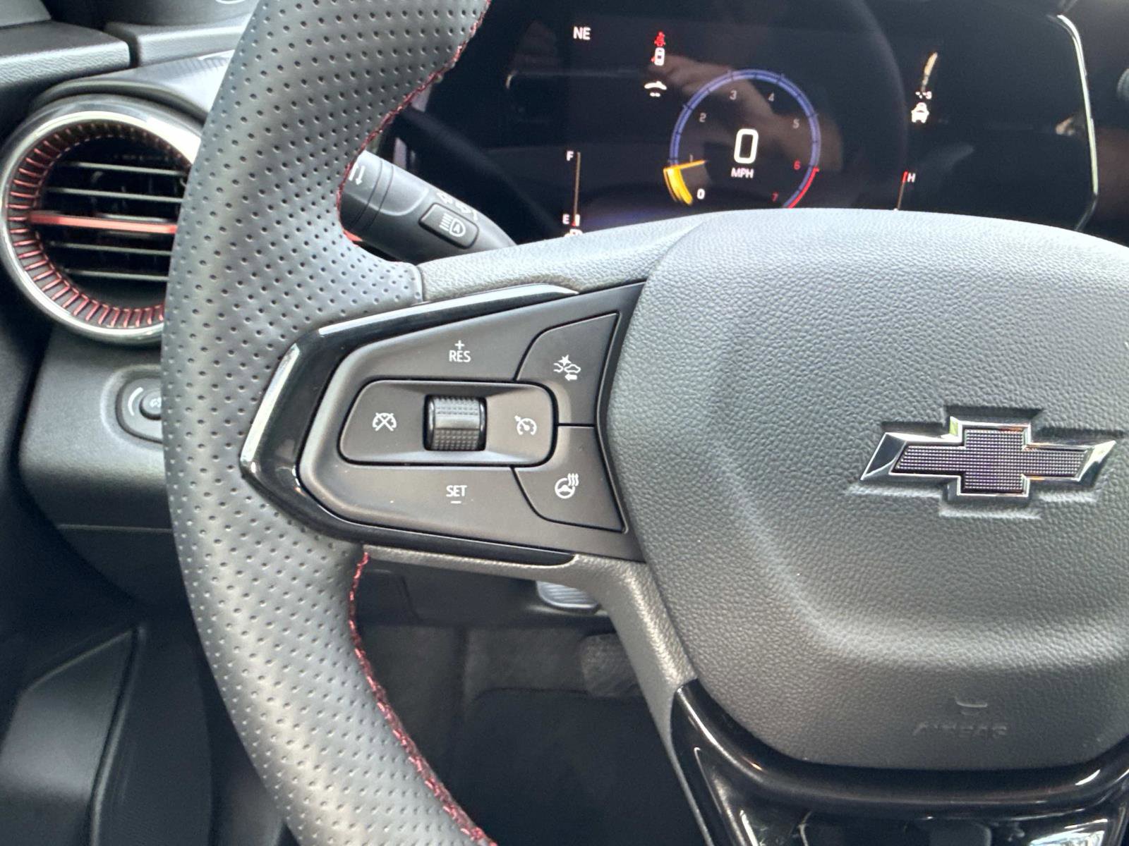 New 2026 Chevrolet Trax RS w/ Sunroof Package image 15