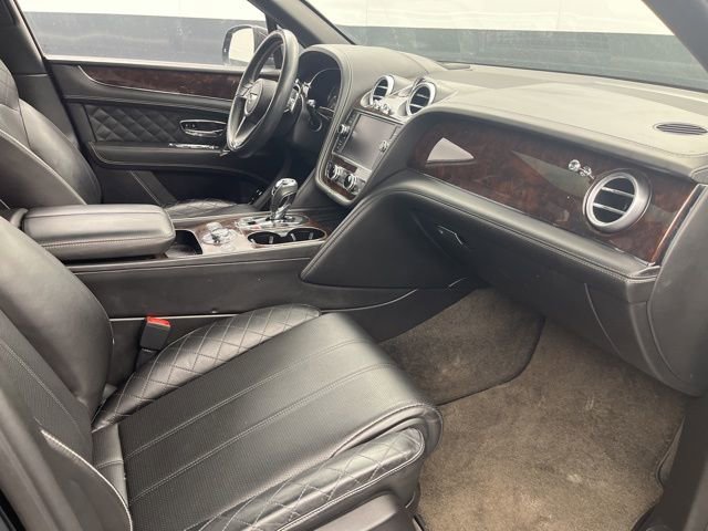 Used 2018 Bentley Bentayga image 12