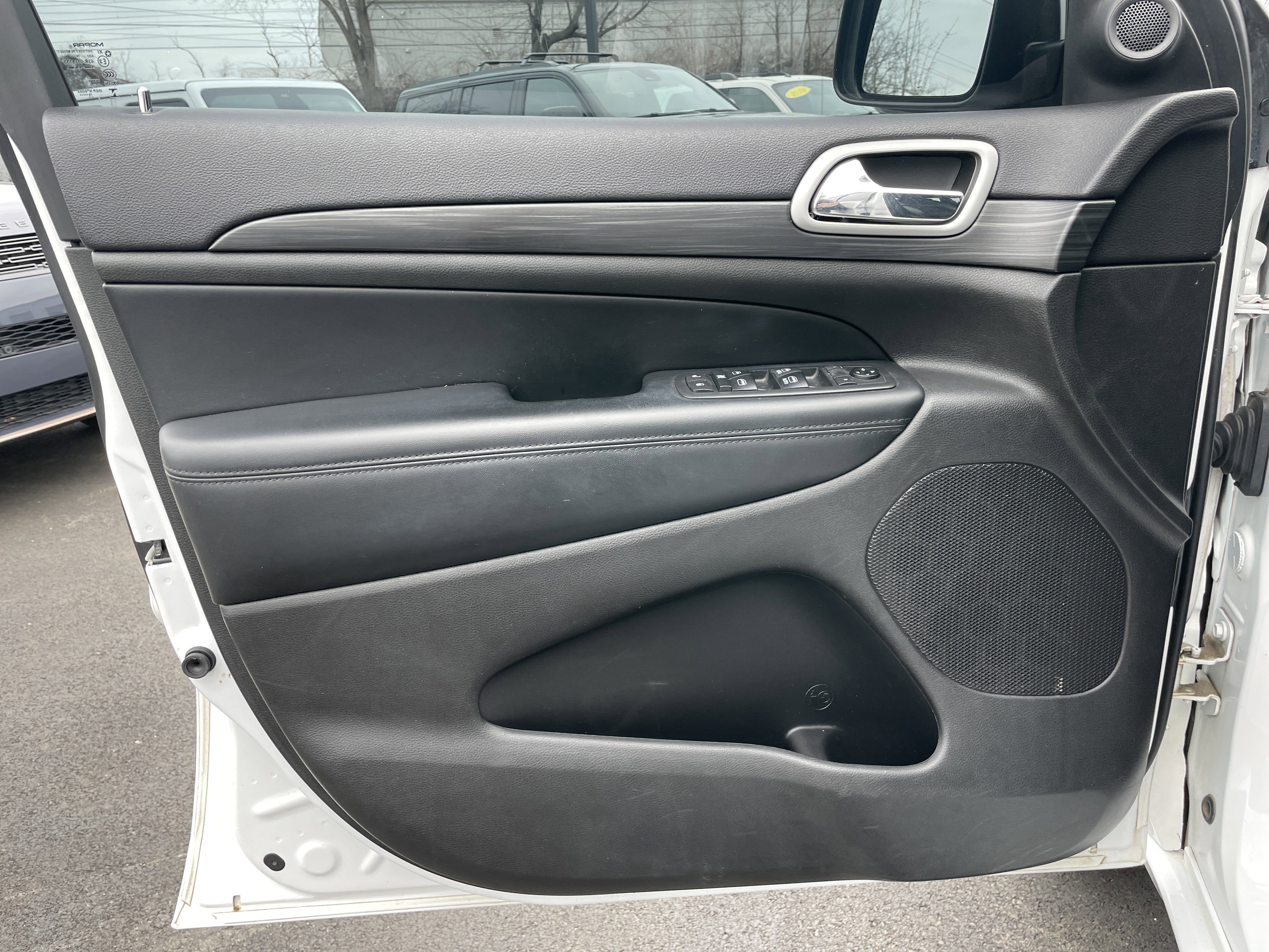 Used 2020 Jeep Grand Cherokee Altitude image 37