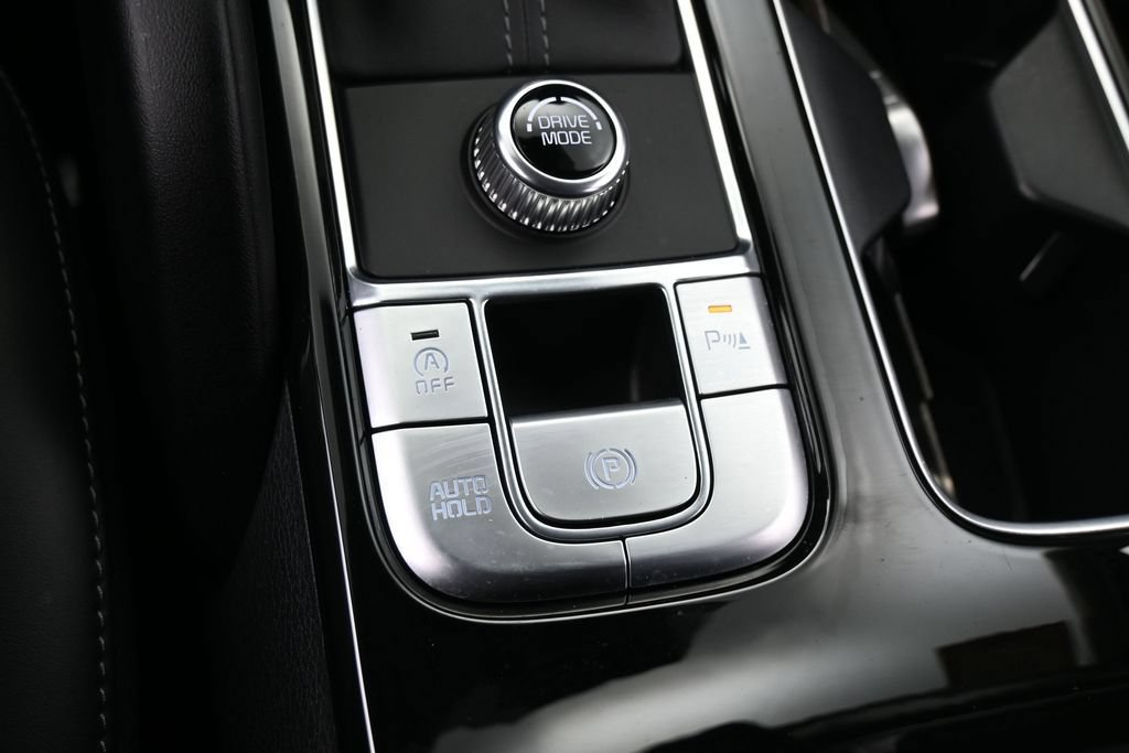 Used 2025 Kia Telluride LX FWD image 24