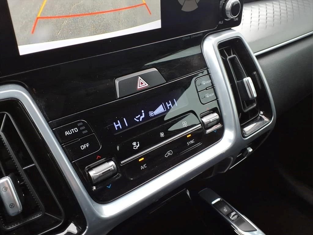Used 2022 Kia Sorento SX image 12
