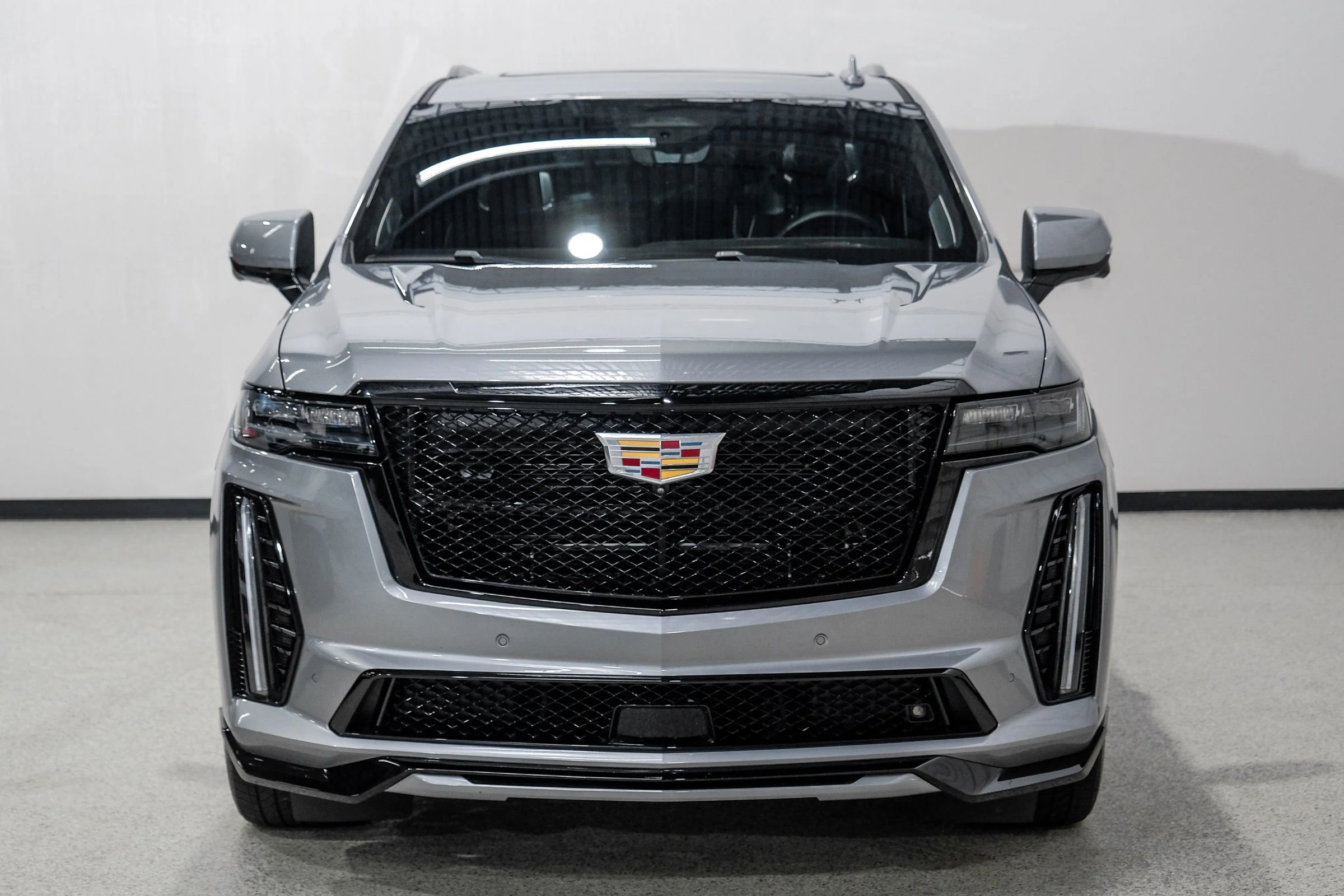 Used 2023 Cadillac Escalade V image 3