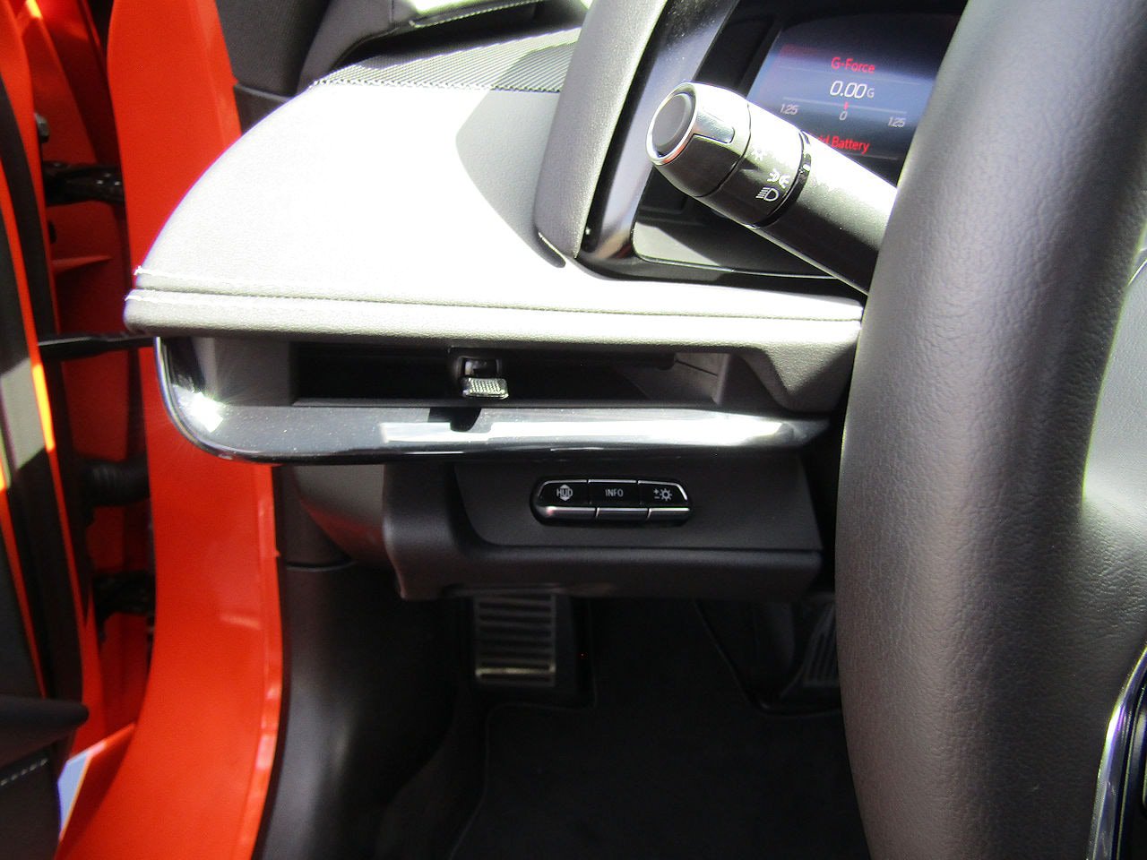 Used 2025 Chevrolet Corvette E-Ray w/ Stealth Interior Trim Package AWD/4WD image 15