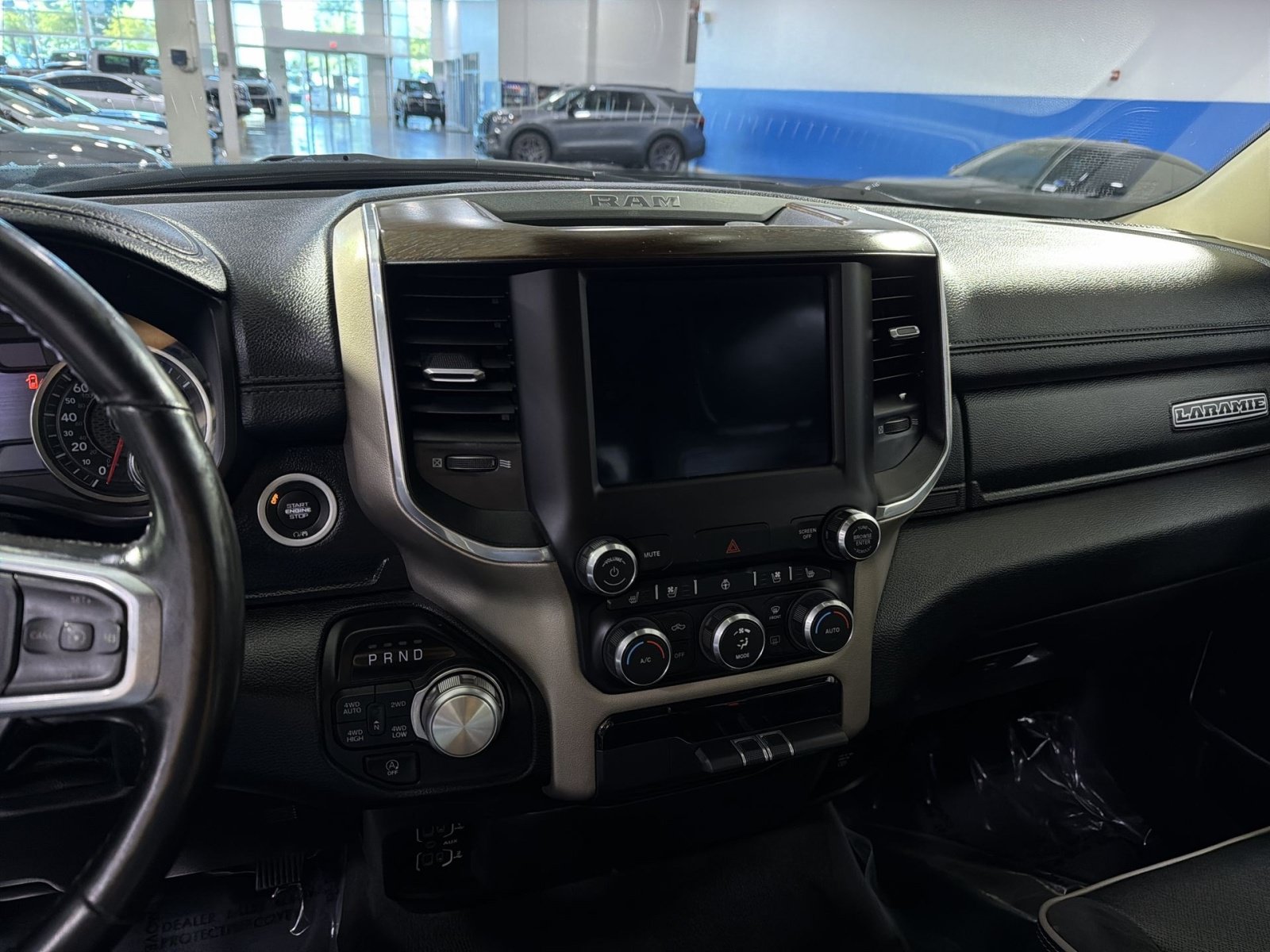 Used 2021 RAM 1500 Laramie AWD/4WD image 19