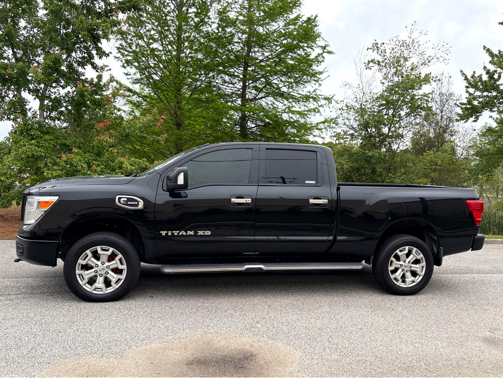 Used 2019 Nissan Titan SV w/ SV Convenience Package AWD/4WD image 22