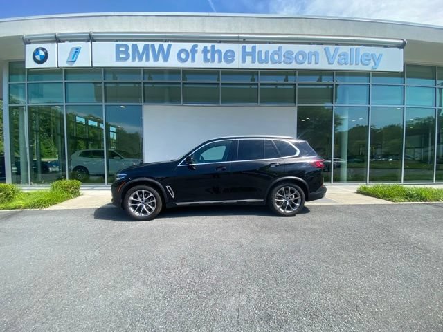 Used 2021 BMW X5 xDrive40i w/ Premium Package AWD/4WD image 1