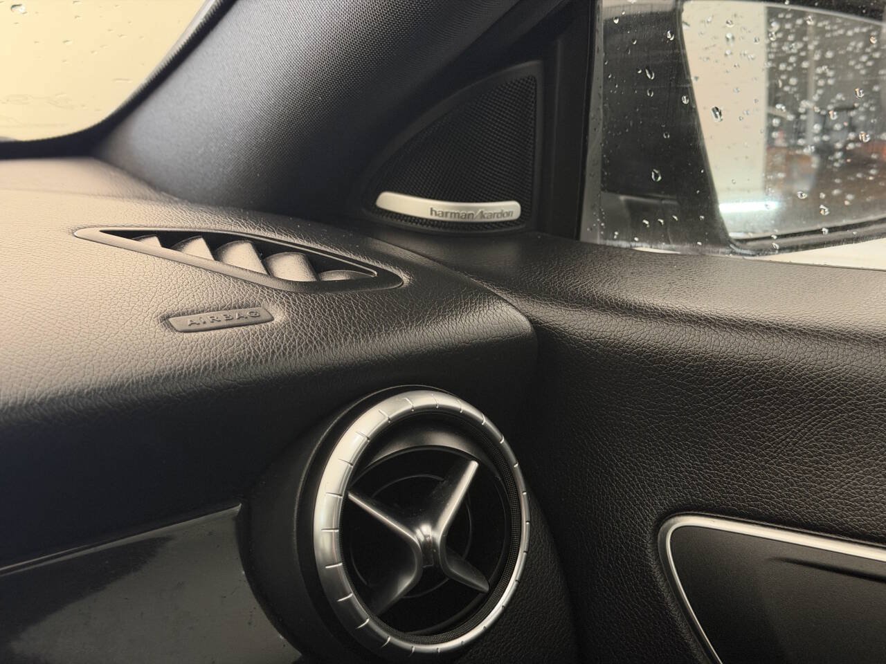 Used 2016 Mercedes-Benz CLA 250 4MATIC image 32