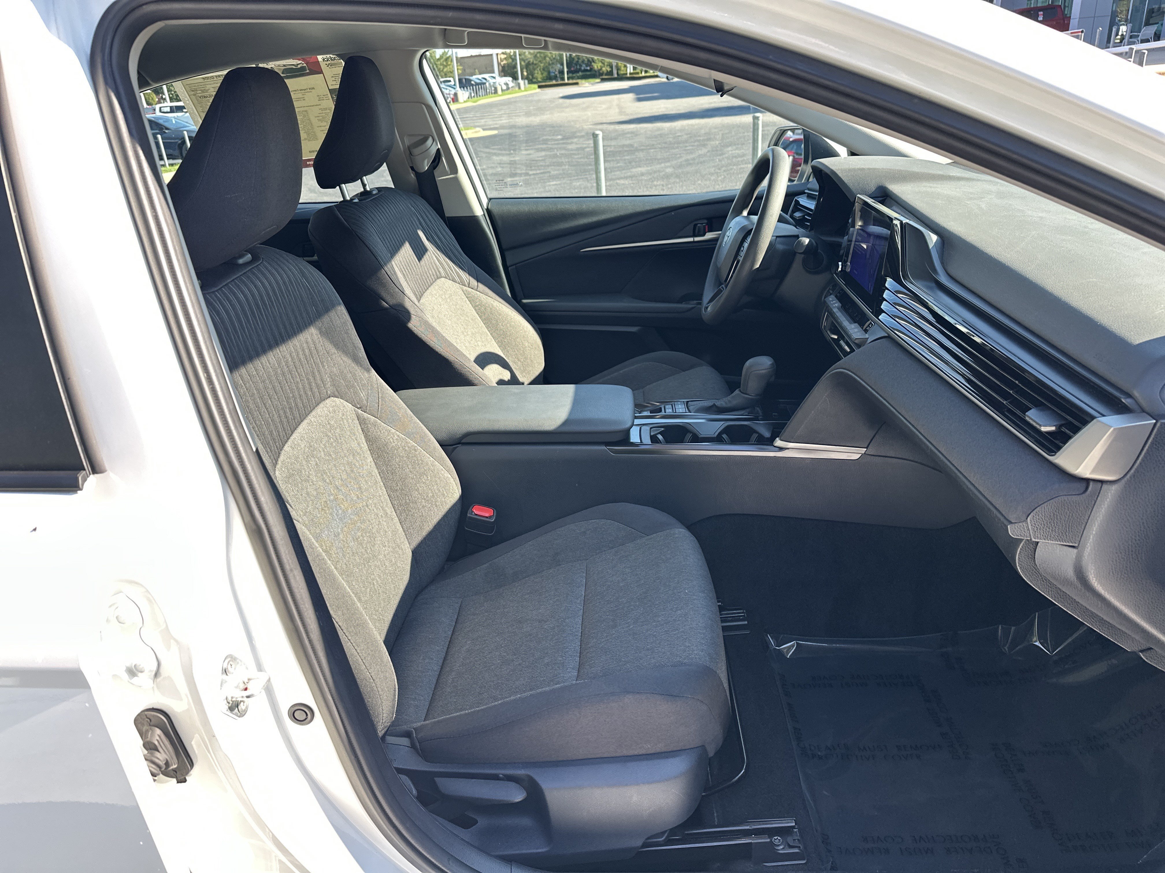 Used 2025 Toyota Camry LE FWD image 33