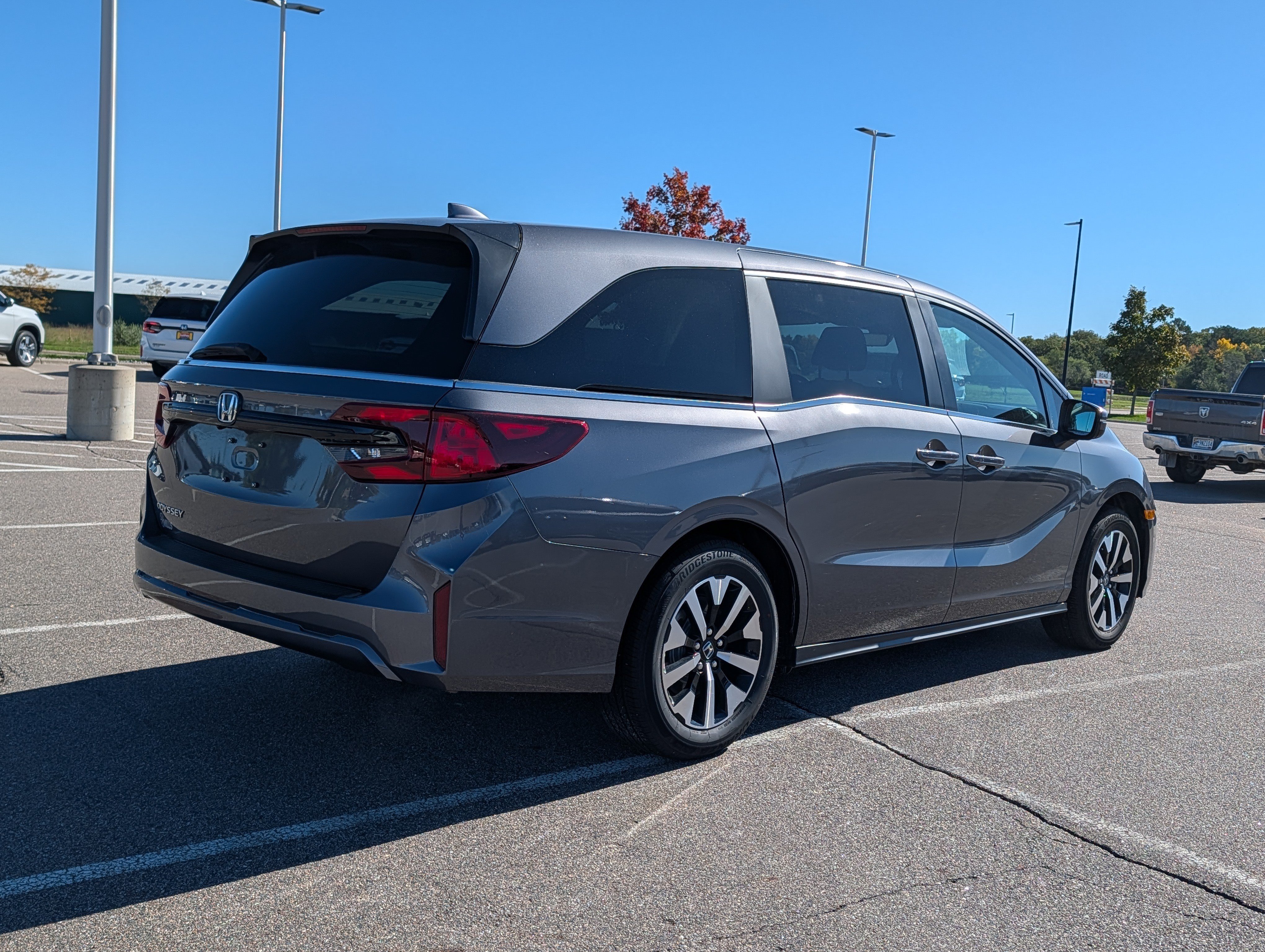 Used 2026 Honda Odyssey EX-L image 4