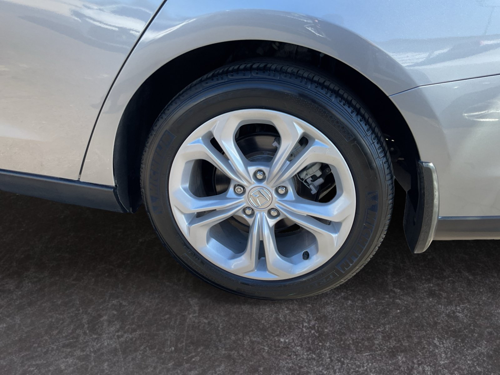 Used 2024 Honda Accord LX image 9