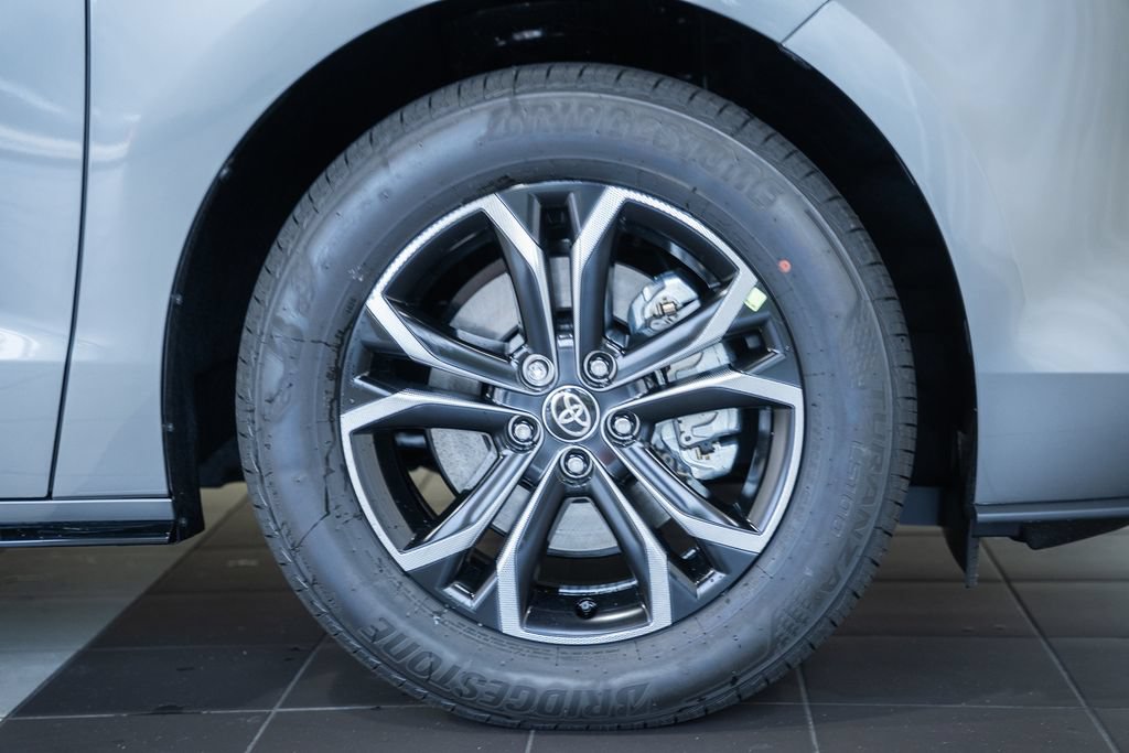 New 2026 Toyota Sienna Platinum AWD/4WD image 18