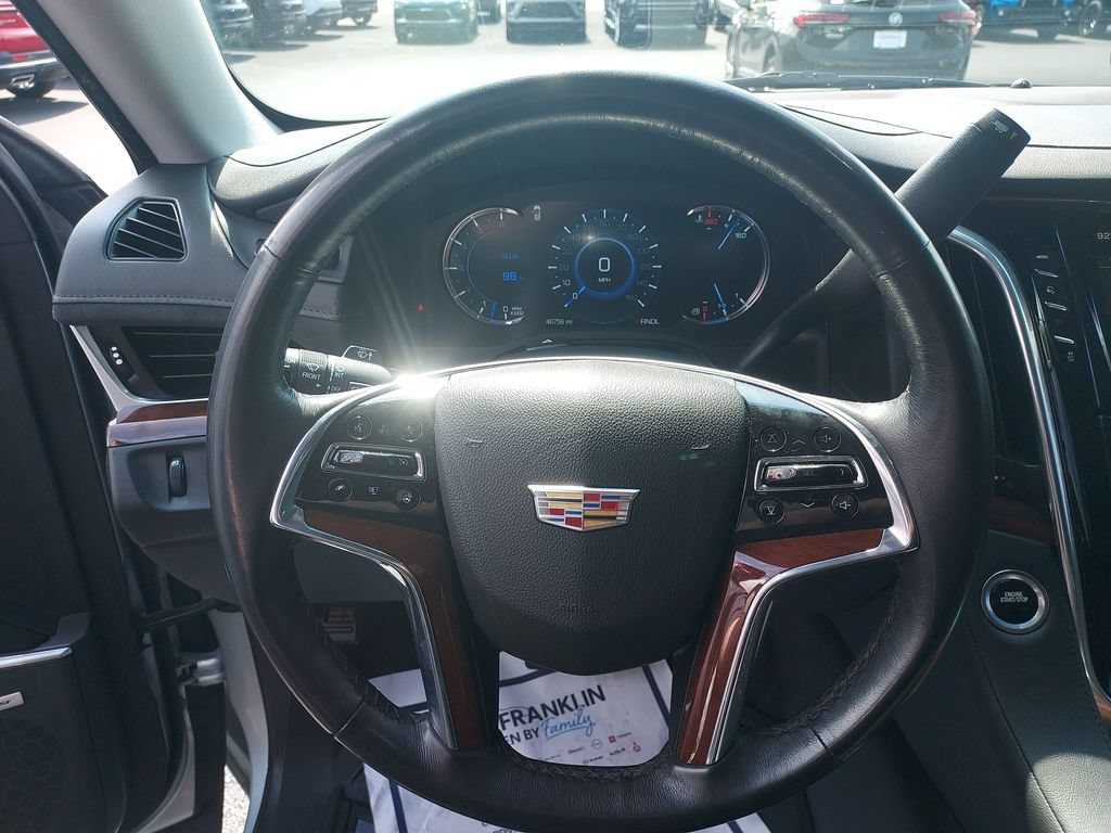 Used 2020 Cadillac Escalade ESV Luxury AWD/4WD image 17