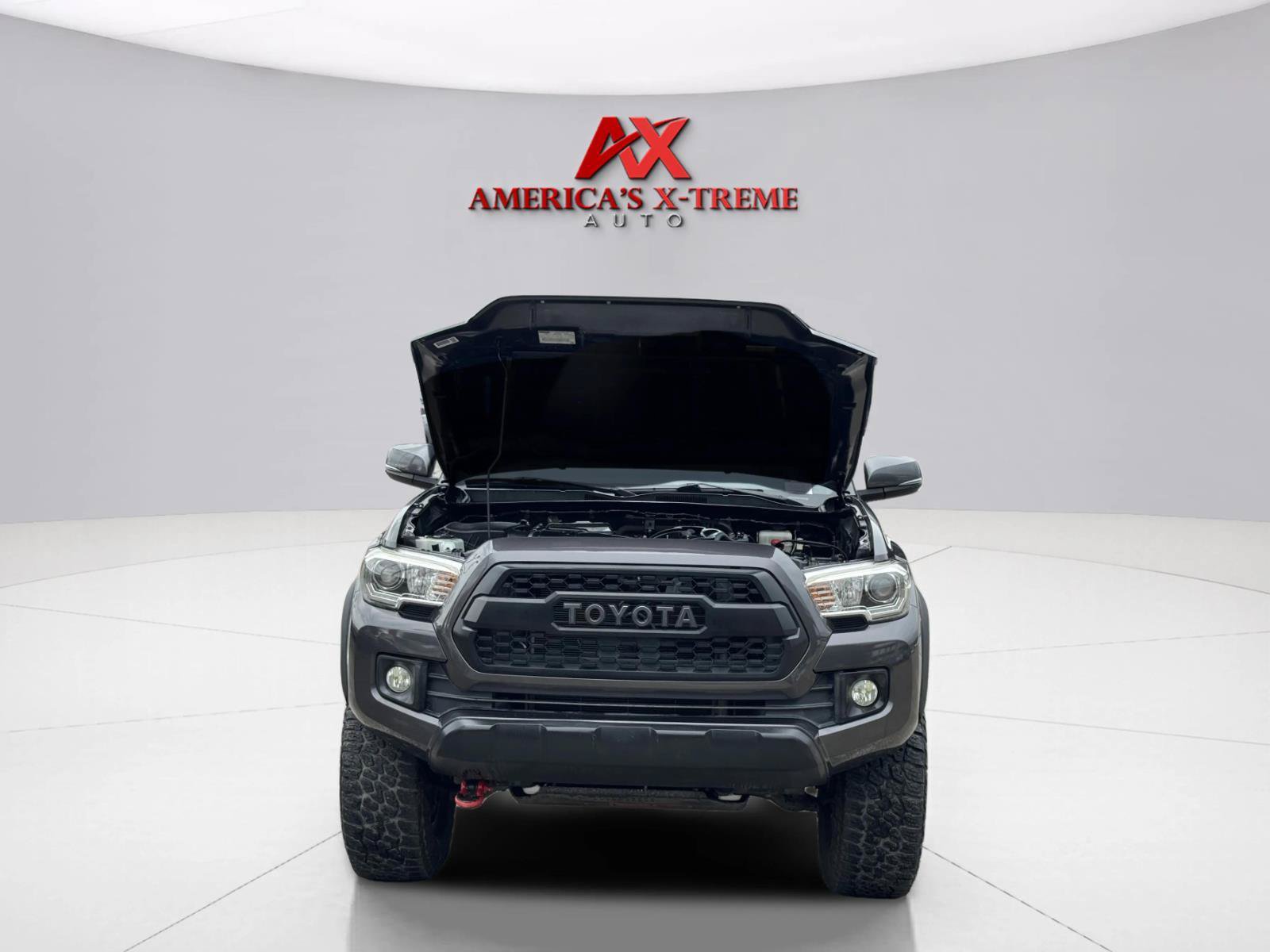 Used 2017 Toyota Tacoma TRD Off-Road w/ Premium & Technology Package AWD/4WD image 53