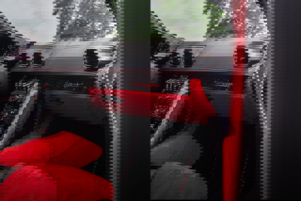 Used 2015 Lamborghini Huracan LP 610-4 image 98