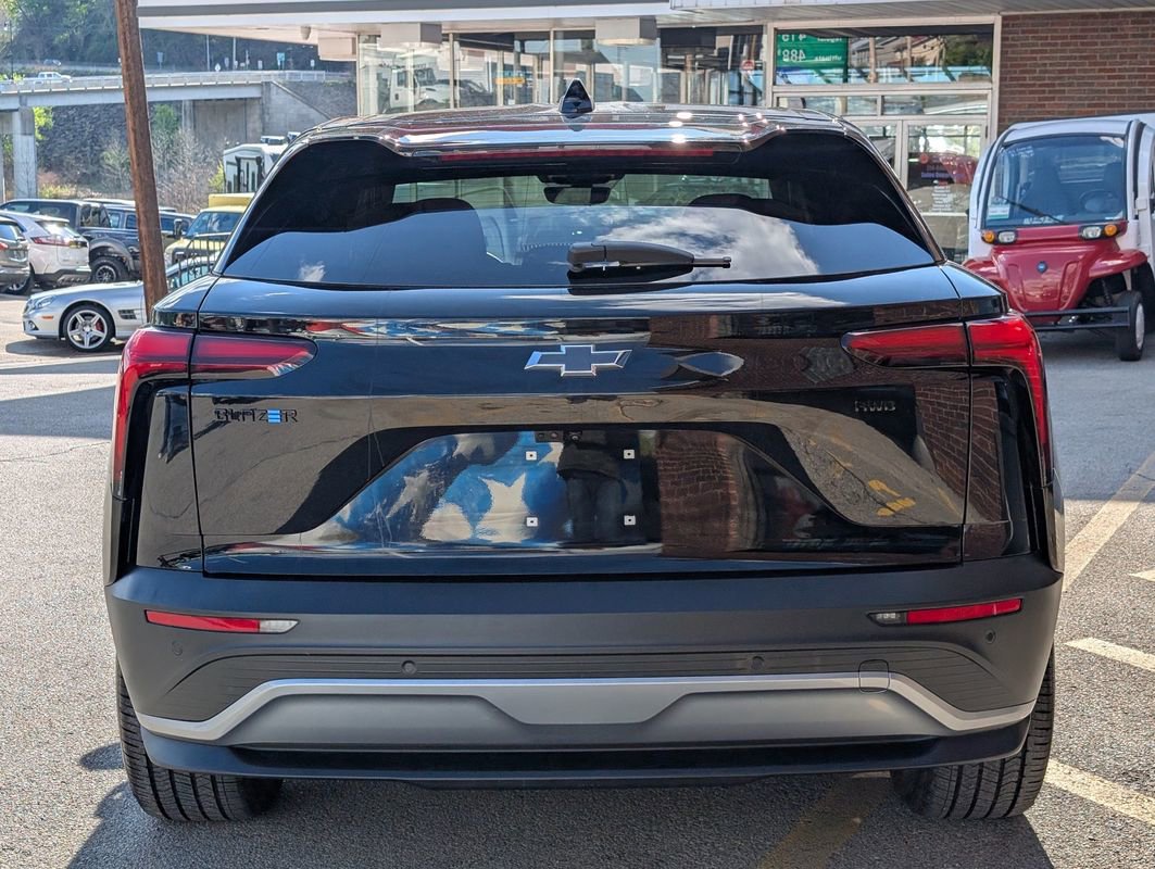 Used 2024 Chevrolet Blazer EV AWD Police image 5