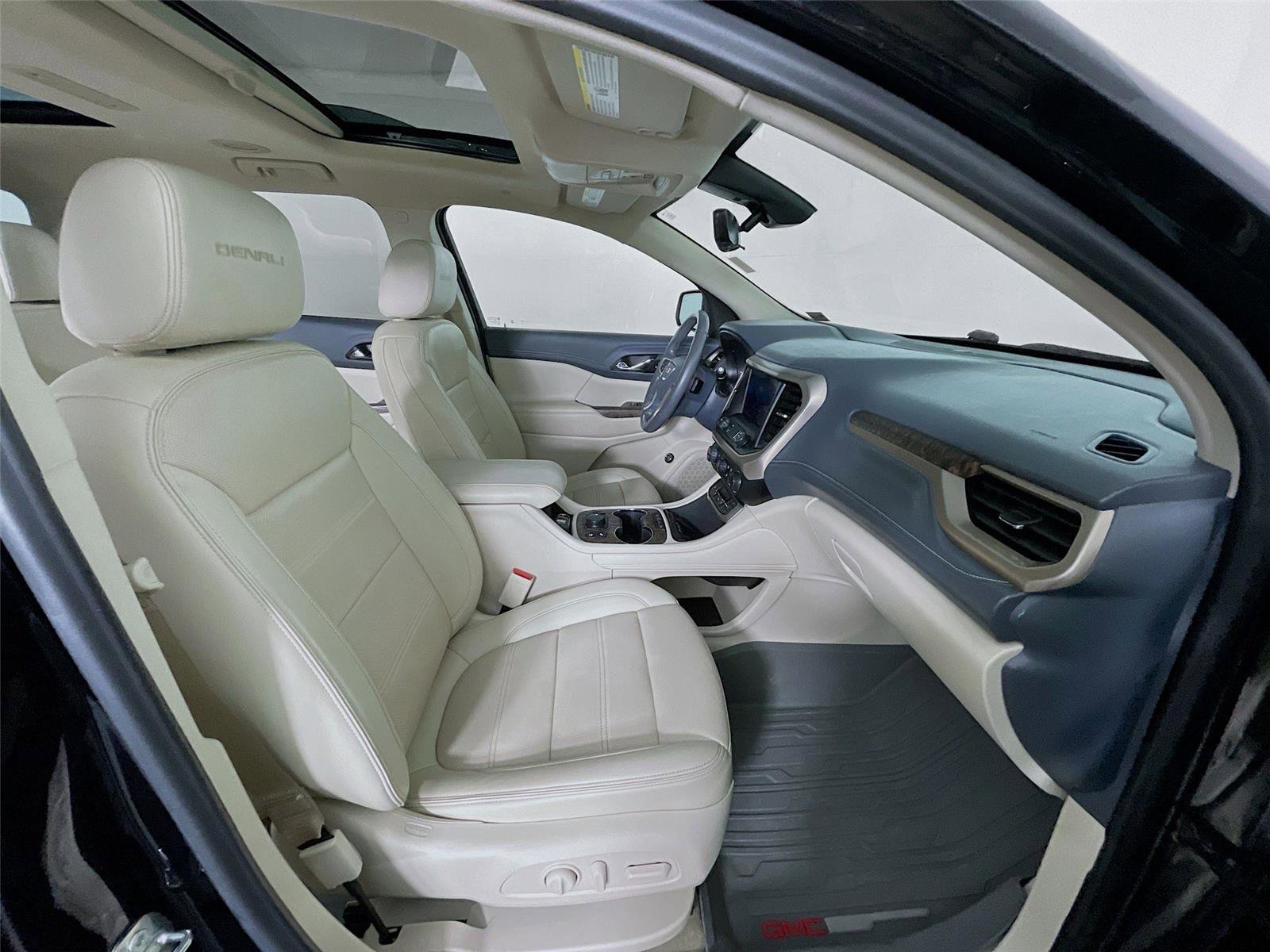 Used 2021 GMC Acadia Denali w/ Denali Technology Package image 34