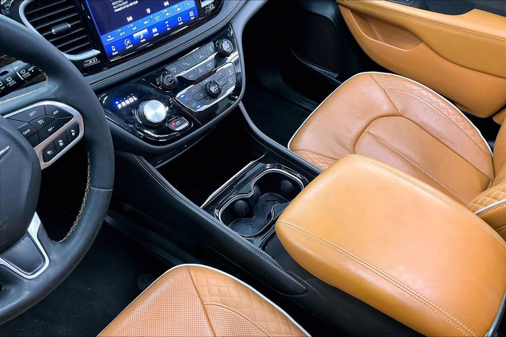 Used 2022 Chrysler Pacifica Pinnacle image 16