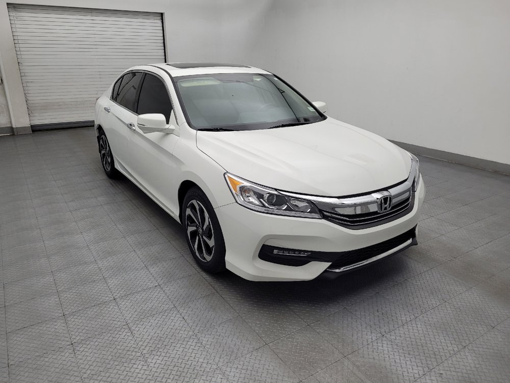 Used 2017 Honda Accord EX image 13