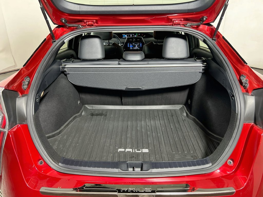 Used 2016 Toyota Prius Four w/ Advanced Technology Package FWD image 23