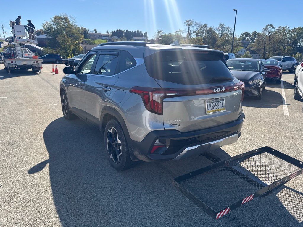 Certified 2024 Kia Seltos EX AWD/4WD image 5