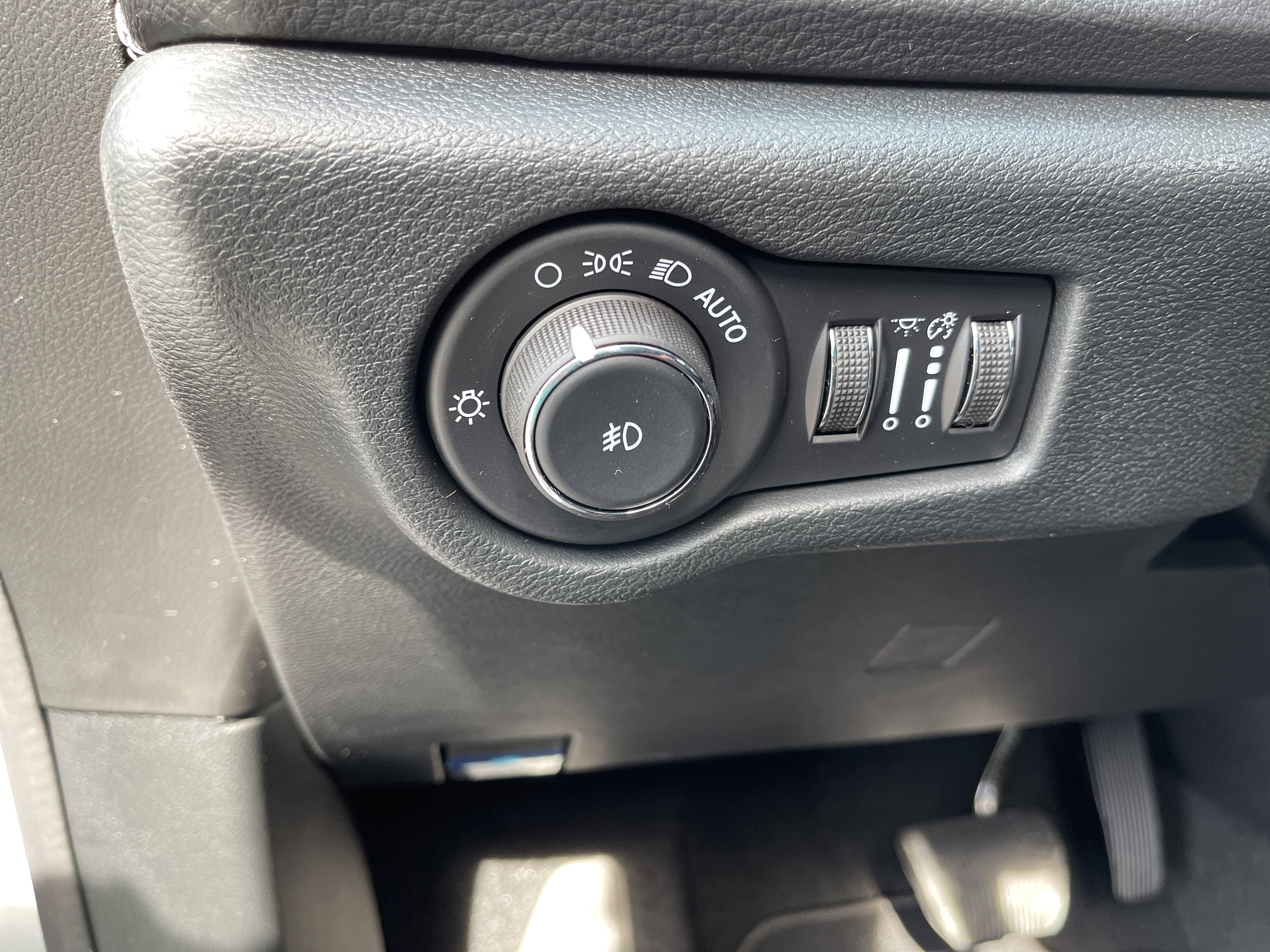 New 2026 Chrysler Pacifica Select image 21