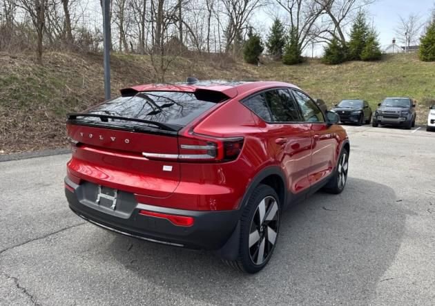 Used 2023 Volvo C40 P8 Recharge Ultimate image 2