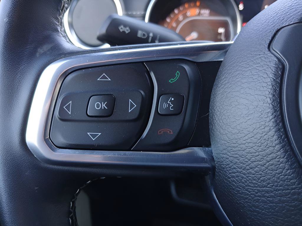 Used 2022 Jeep Wrangler Unlimited Sahara w/ LED Lighting Group AWD/4WD image 19