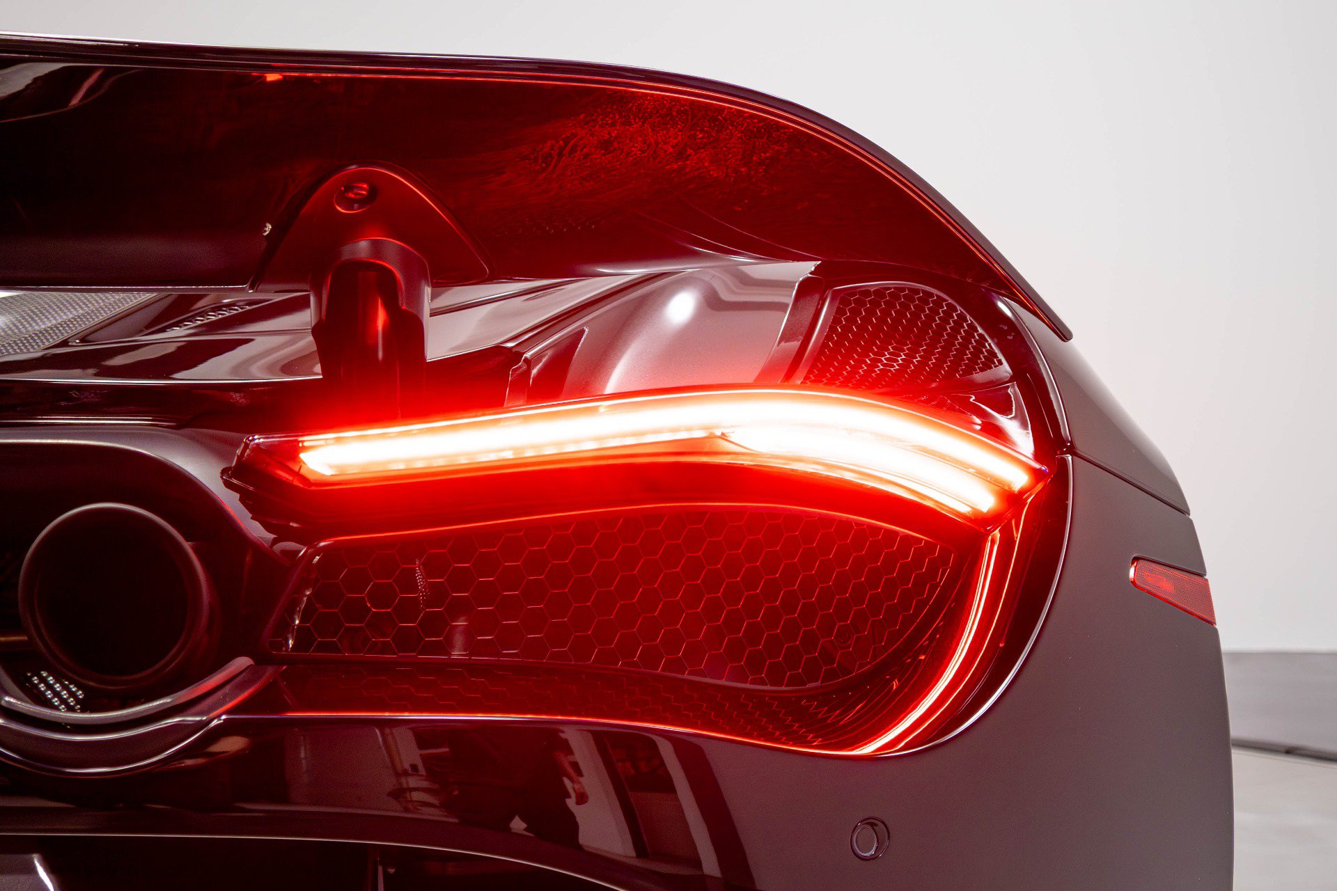 Used 2019 McLaren 720S Luxury RWD image 46