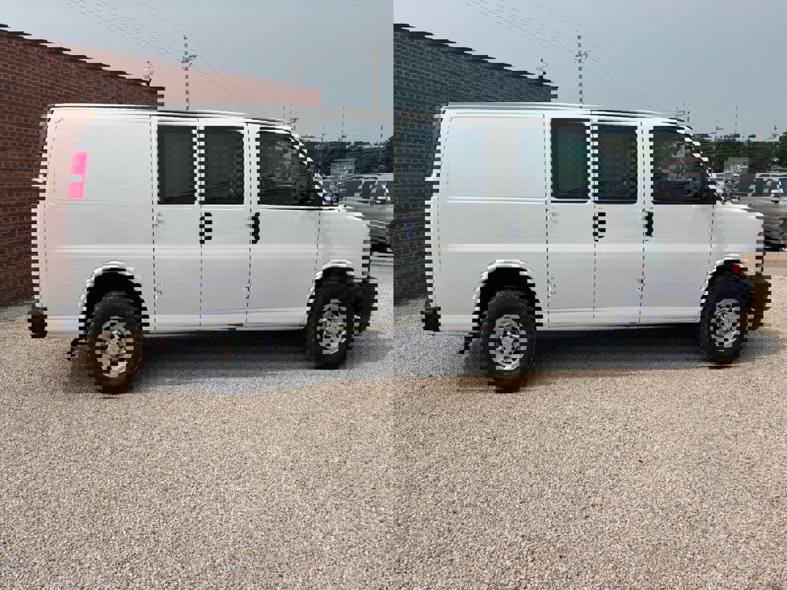 Used 2019 Chevrolet Express 3500 w/ Driver Convenience Package image 2