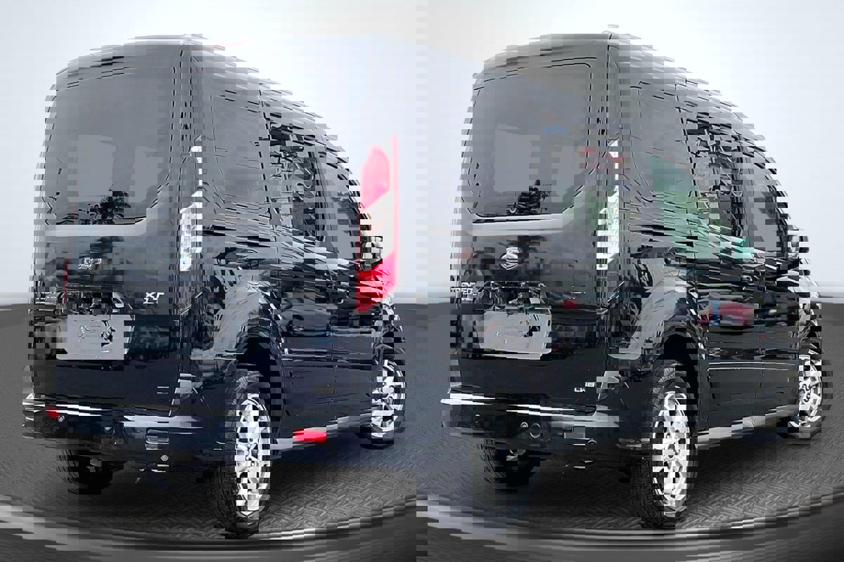 Used 2018 Ford Transit Connect XLT image 13