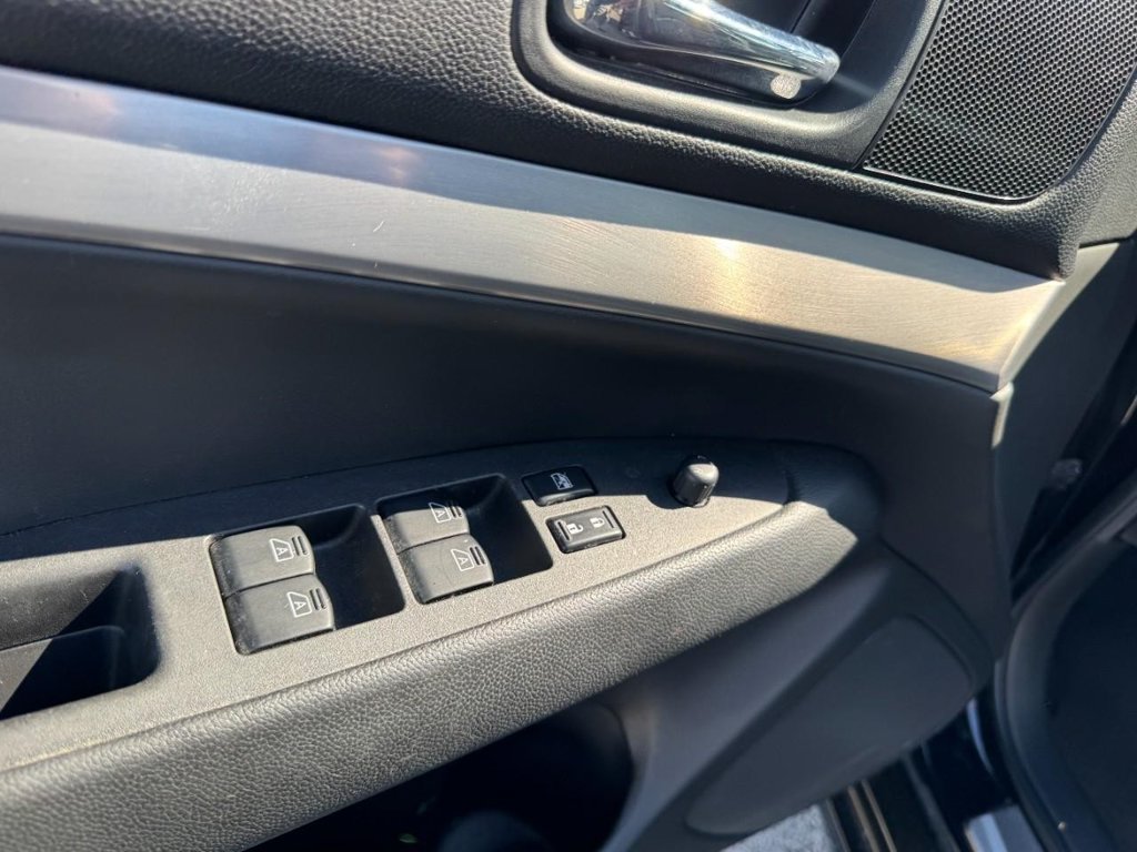 Used 2015 INFINITI Q40 AWD w/ Moonroof Package image 16