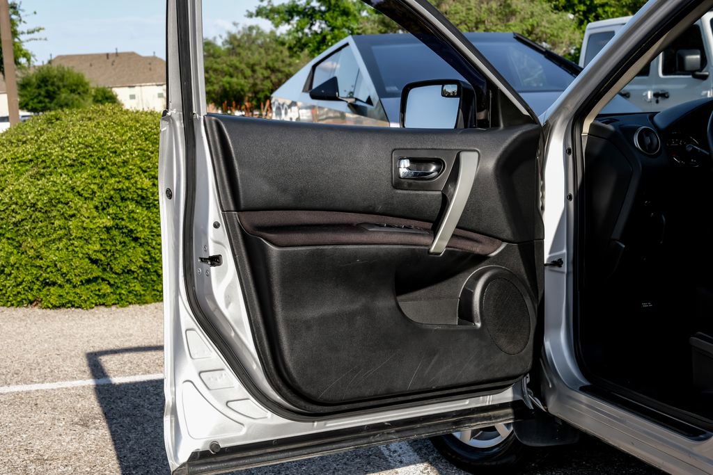 Used 2015 Nissan Rogue S w/ Convenience Package image 40