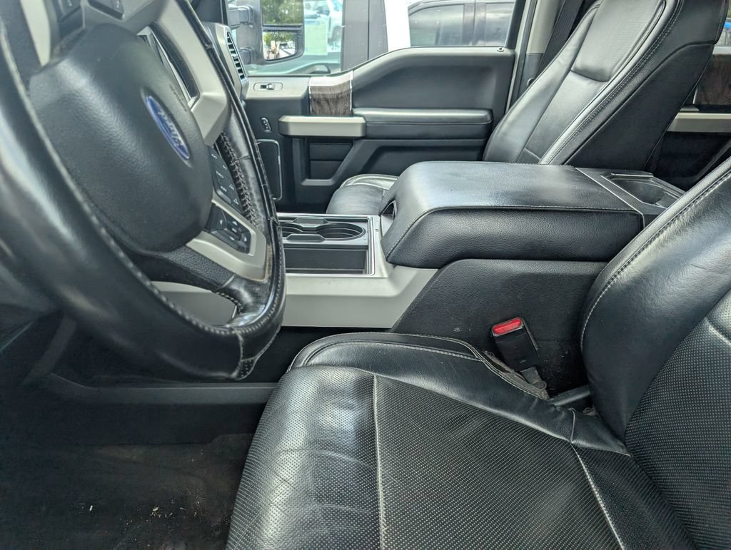 Used 2017 Ford F250 Lariat w/ Lariat Value Package AWD/4WD image 8
