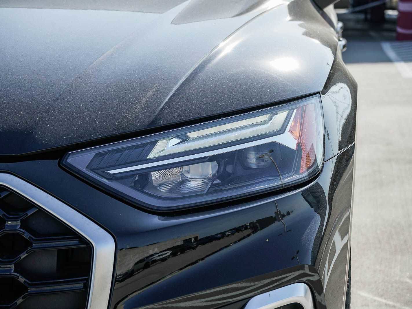 Used 2023 Audi Q5 2.0T Premium w/ Convenience Package image 7