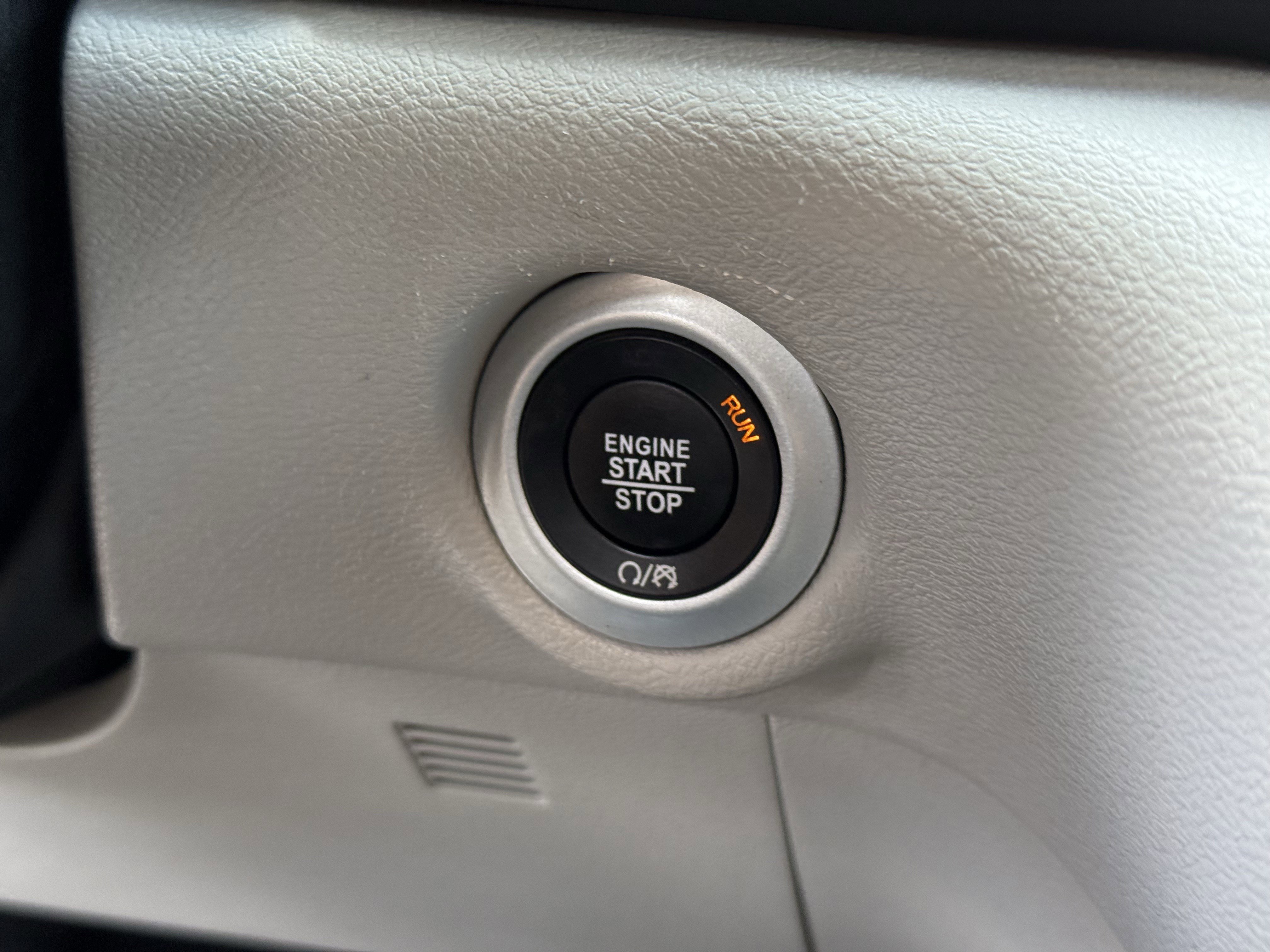 Used 2023 Chrysler Voyager LX FWD image 22