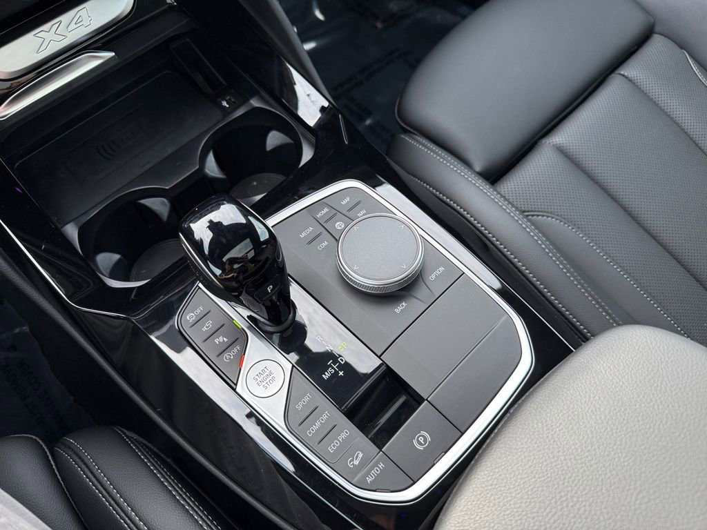 Certified 2025 BMW X4 xDrive30i w/ Premium Package image 25