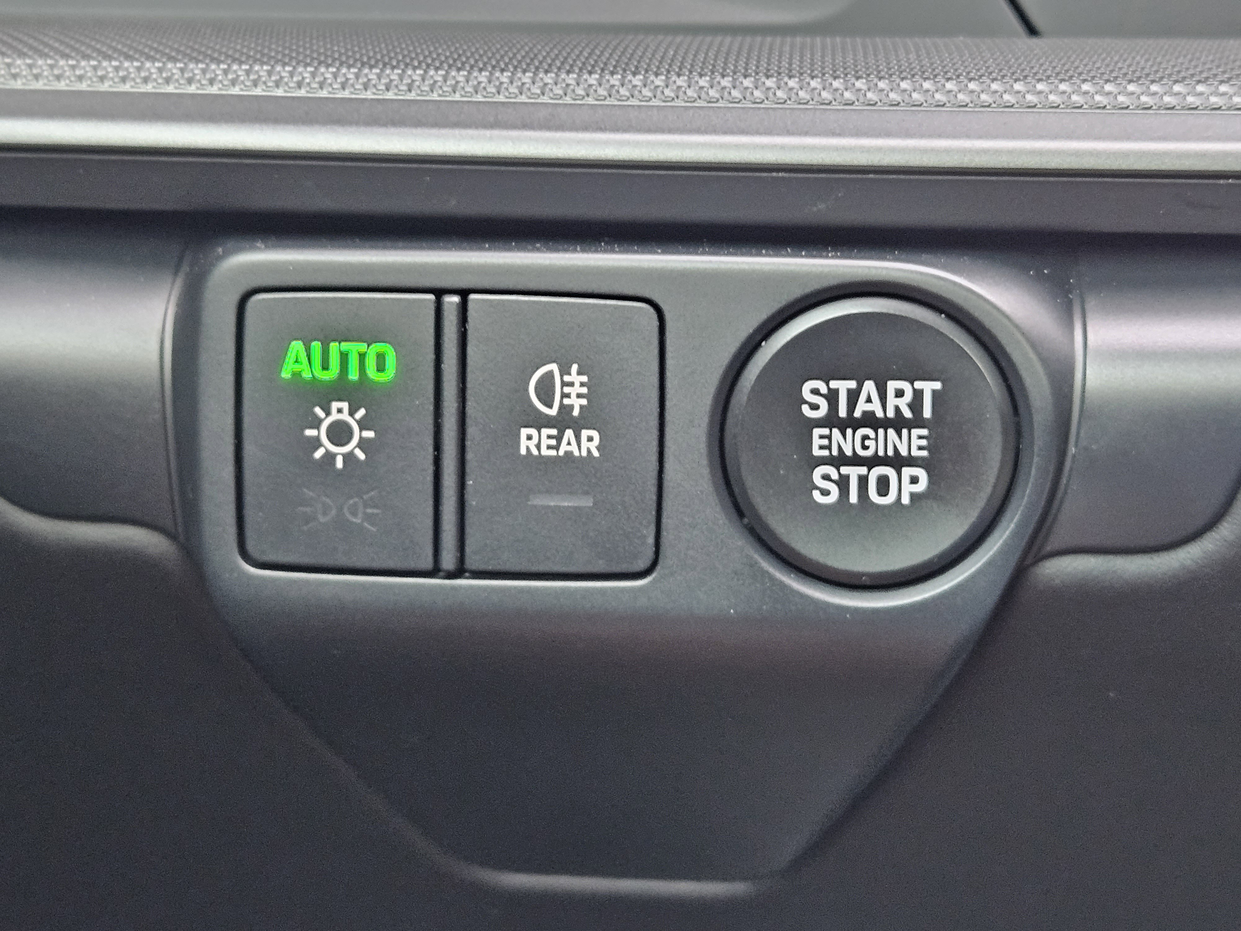 Certified 2025 Porsche 911 Carrera image 22