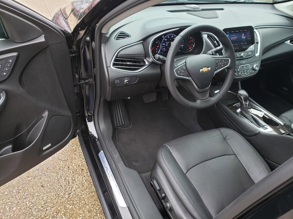 Used 2022 Chevrolet Malibu Premier FWD image 13