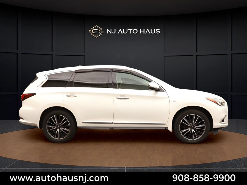 Used 2016 INFINITI QX60 Luxe w/ Deluxe Technology Package AWD/4WD image 14