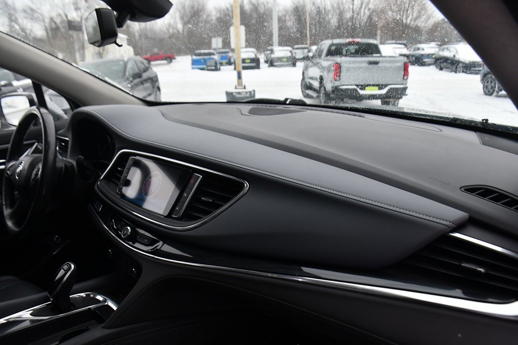 Used 2021 Buick Enclave Premium image 15