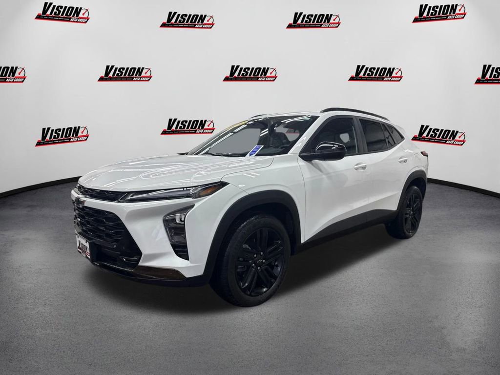 Used 2024 Chevrolet Trax ACTIV w/ Sunroof Package image 1