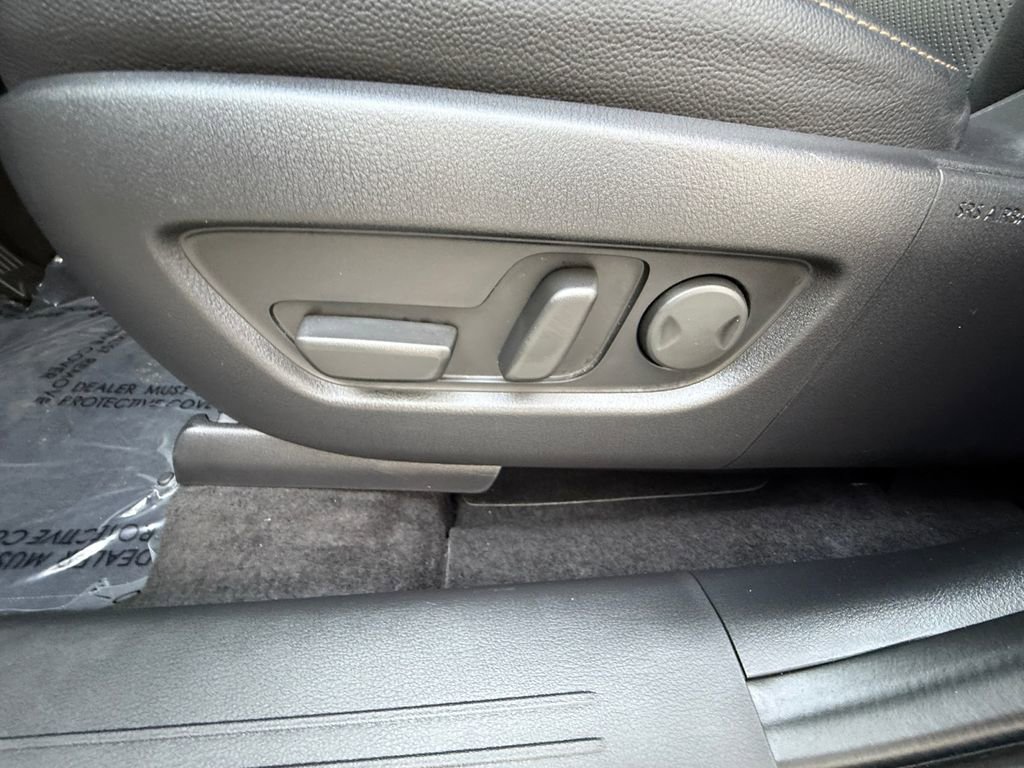 Used 2024 MAZDA CX-90 Plug-In Hybrid w/ Premium Pkg image 10