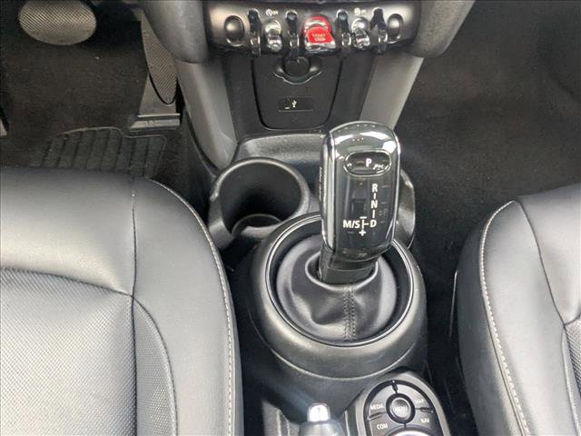 Used 2021 MINI Cooper 4-Door Hardtop w/ 6.5" Touchscreen Package image 15