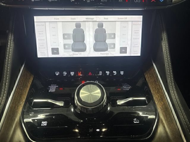 Used 2023 Jeep Grand Wagoneer L Series II AWD/4WD image 15
