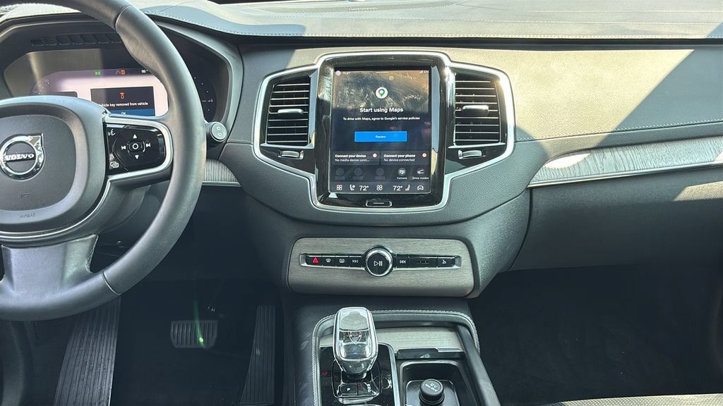 Certified 2023 Volvo XC90 T8 Ultimate AWD/4WD image 6
