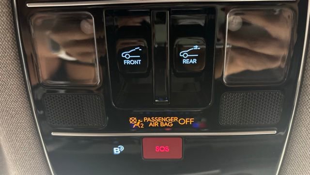 Used 2025 Hyundai Santa Fe Limited image 41