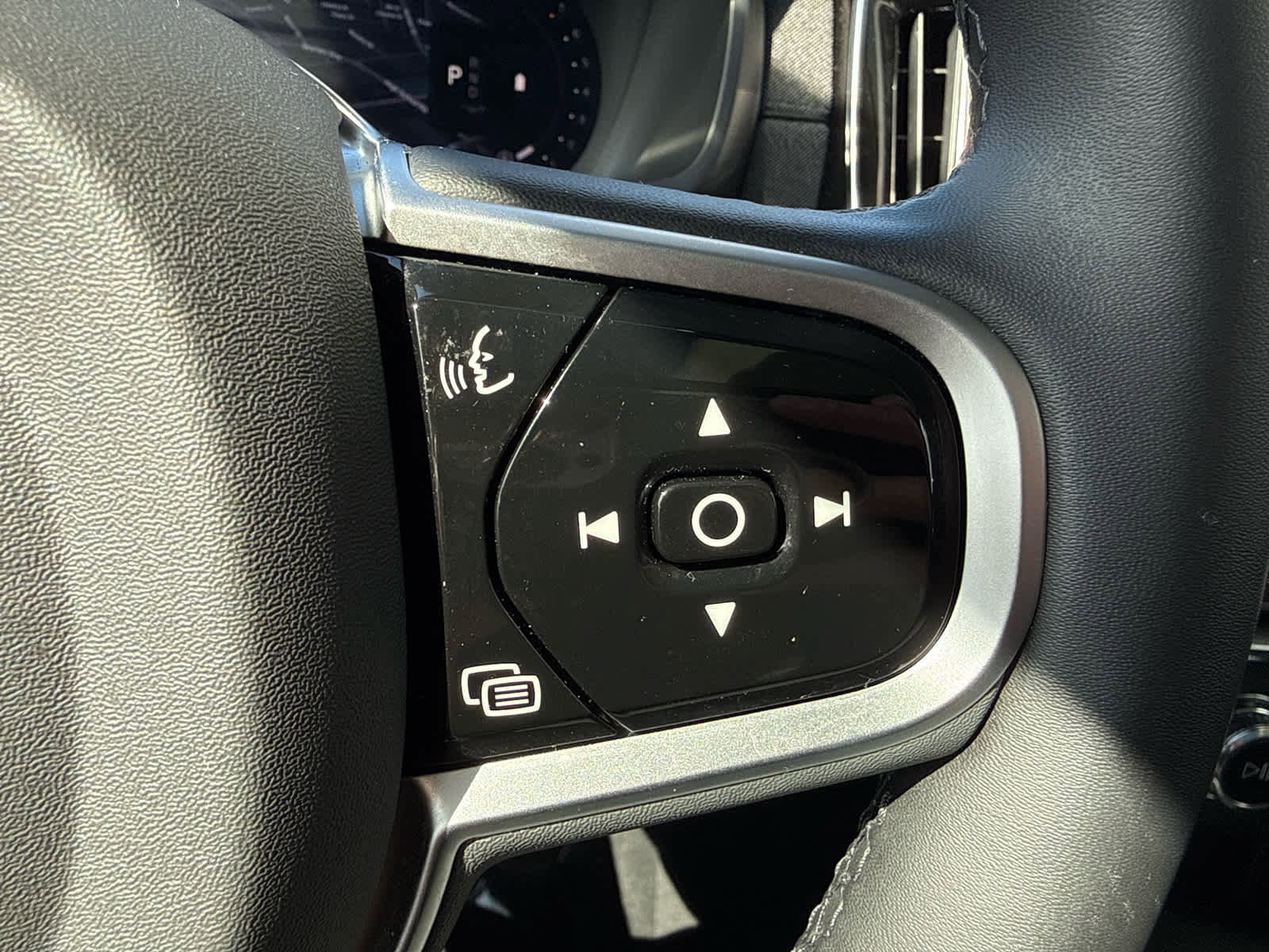 Used 2026 Volvo XC90 B6 Ultra w/ Protection Package Premier image 51