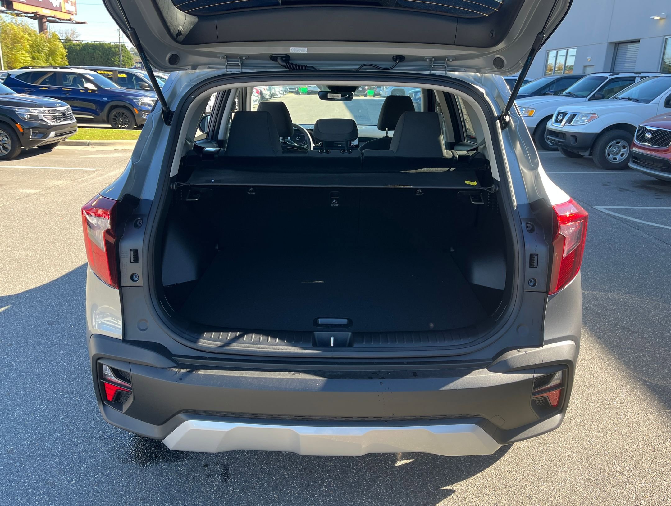 New 2026 Kia Seltos LX image 7