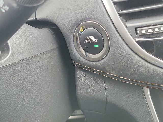 Certified 2022 Chevrolet Trax LT w/ LT Convenience Package image 12