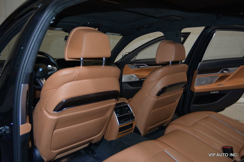 Used 2017 BMW M760i xDrive image 14